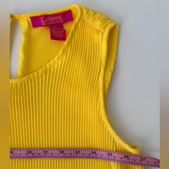 Yellow Pleated Sleeveless Top Catherine Size Small - Picture 5 of 10